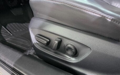 Toyota Camry, 2018 год, 2 300 000 рублей, 15 фотография