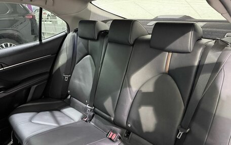 Toyota Camry, 2018 год, 2 300 000 рублей, 10 фотография