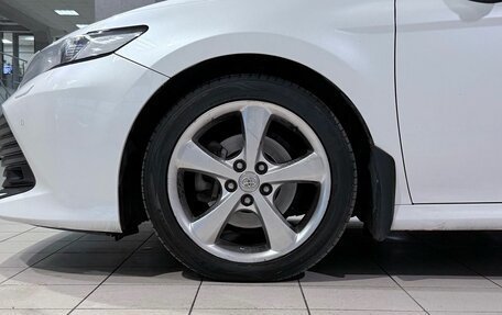 Toyota Camry, 2018 год, 2 300 000 рублей, 7 фотография