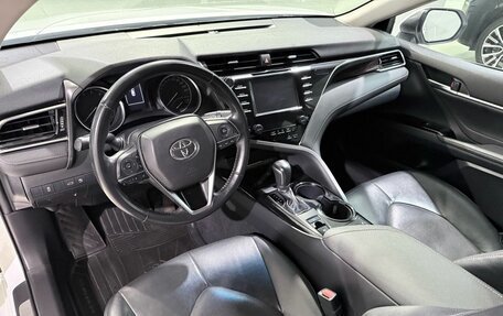 Toyota Camry, 2018 год, 2 300 000 рублей, 12 фотография