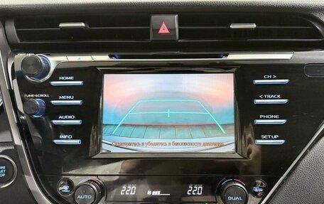 Toyota Camry, 2018 год, 2 300 000 рублей, 22 фотография