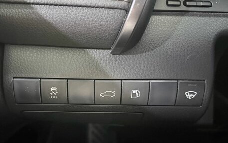 Toyota Camry, 2018 год, 2 300 000 рублей, 16 фотография