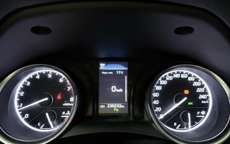 Toyota Camry, 2018 год, 2 300 000 рублей, 20 фотография
