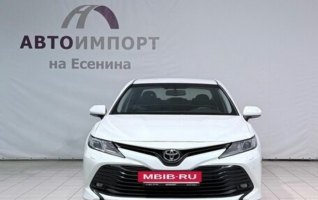 Toyota Camry, 2018 год, 2 300 000 рублей, 2 фотография