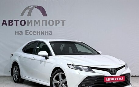 Toyota Camry, 2018 год, 2 300 000 рублей, 3 фотография