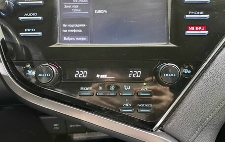 Toyota Camry, 2018 год, 2 300 000 рублей, 27 фотография