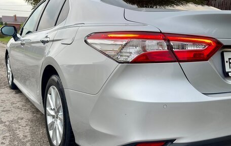 Toyota Camry, 2019 год, 2 000 000 рублей, 12 фотография