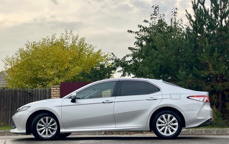 Toyota Camry, 2019 год, 2 000 000 рублей, 6 фотография