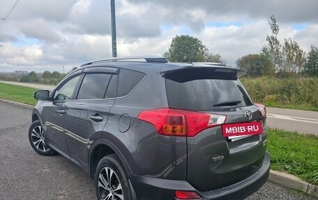 Toyota RAV4, 2015 год, 2 200 000 рублей, 2 фотография