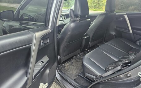 Toyota RAV4, 2015 год, 2 200 000 рублей, 8 фотография