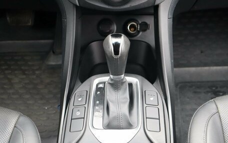 Hyundai Santa Fe III рестайлинг, 2015 год, 2 389 000 рублей, 20 фотография