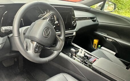 Lexus RX IV рестайлинг, 2025 год, 7 500 000 рублей, 9 фотография