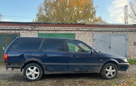 Volkswagen Passat B4, 1994 год, 300 000 рублей, 3 фотография