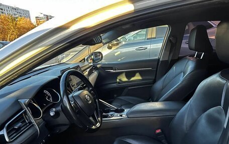 Toyota Camry, 2021 год, 2 680 000 рублей, 8 фотография