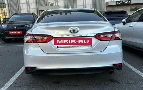 Toyota Camry, 2021 год, 2 680 000 рублей, 5 фотография