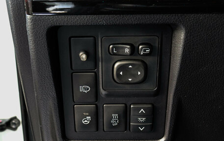 Toyota Land Cruiser Prado 150 рестайлинг 2, 2016 год, 3 350 000 рублей, 14 фотография