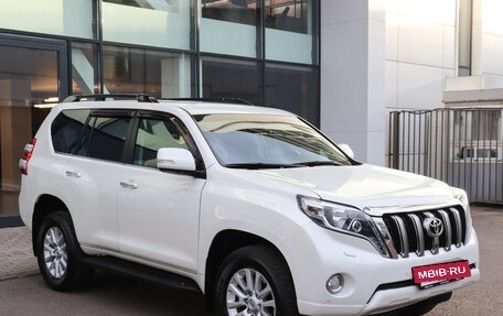 Toyota Land Cruiser Prado 150 рестайлинг 2, 2016 год, 3 350 000 рублей, 3 фотография