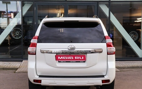 Toyota Land Cruiser Prado 150 рестайлинг 2, 2016 год, 3 350 000 рублей, 5 фотография