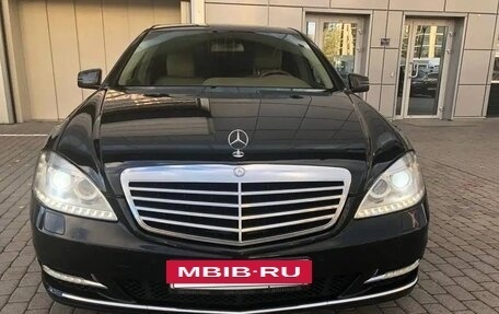 Mercedes-Benz S-Класс, 2011 год, 1 300 000 рублей, 5 фотография