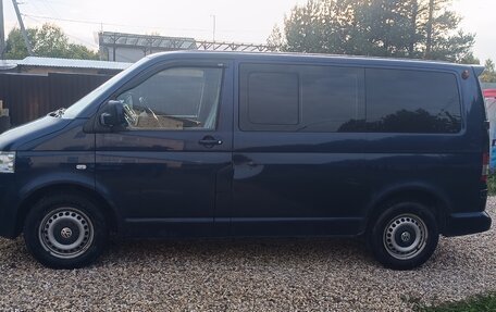 Volkswagen Caravelle T5, 2005 год, 890 000 рублей, 5 фотография