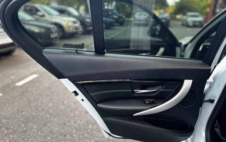 BMW 3 серия, 2018 год, 2 990 000 рублей, 14 фотография