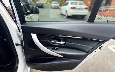 BMW 3 серия, 2018 год, 2 990 000 рублей, 19 фотография