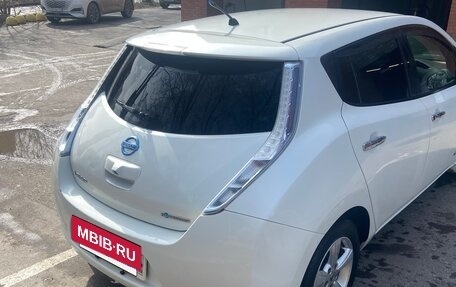 Nissan Leaf I, 2013 год, 1 250 000 рублей, 9 фотография
