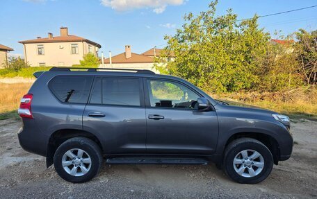 Toyota Land Cruiser Prado 150 рестайлинг 2, 2015 год, 3 200 000 рублей, 4 фотография