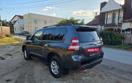 Toyota Land Cruiser Prado 150 рестайлинг 2, 2015 год, 3 200 000 рублей, 2 фотография