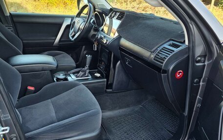 Toyota Land Cruiser Prado 150 рестайлинг 2, 2015 год, 3 200 000 рублей, 14 фотография