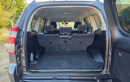 Toyota Land Cruiser Prado 150 рестайлинг 2, 2015 год, 3 200 000 рублей, 13 фотография