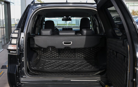 Toyota Land Cruiser Prado 150 рестайлинг 2, 2017 год, 4 699 000 рублей, 8 фотография
