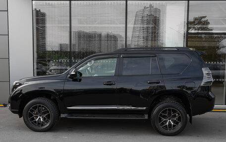 Toyota Land Cruiser Prado 150 рестайлинг 2, 2017 год, 4 699 000 рублей, 7 фотография
