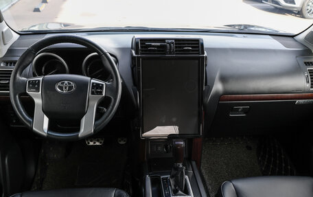 Toyota Land Cruiser Prado 150 рестайлинг 2, 2017 год, 4 699 000 рублей, 12 фотография