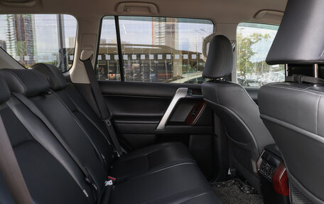 Toyota Land Cruiser Prado 150 рестайлинг 2, 2017 год, 4 699 000 рублей, 10 фотография