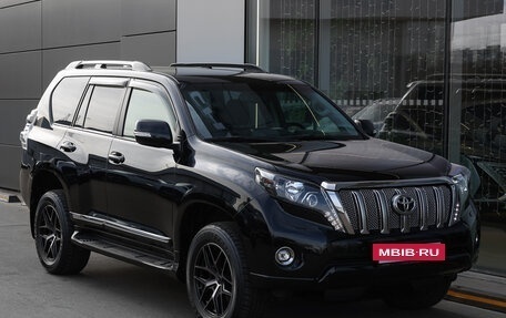 Toyota Land Cruiser Prado 150 рестайлинг 2, 2017 год, 4 699 000 рублей, 3 фотография