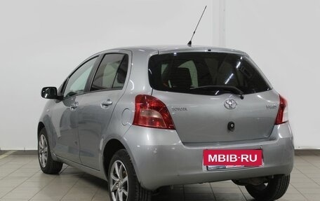 Toyota Yaris III рестайлинг, 2007 год, 560 000 рублей, 6 фотография