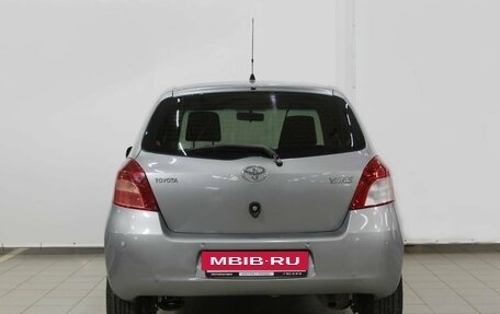 Toyota Yaris III рестайлинг, 2007 год, 560 000 рублей, 5 фотография