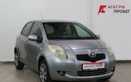 Toyota Yaris III рестайлинг, 2007 год, 560 000 рублей, 3 фотография