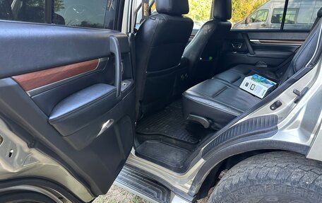 Mitsubishi Pajero IV, 2006 год, 1 990 000 рублей, 21 фотография