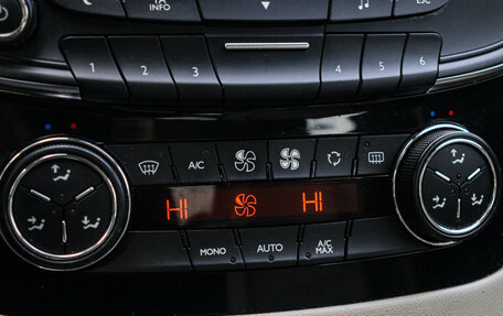 Peugeot 508 II, 2012 год, 690 000 рублей, 15 фотография
