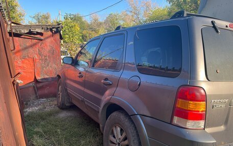 Ford Escape II, 2005 год, 300 000 рублей, 3 фотография