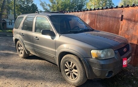 Ford Escape II, 2005 год, 300 000 рублей, 2 фотография