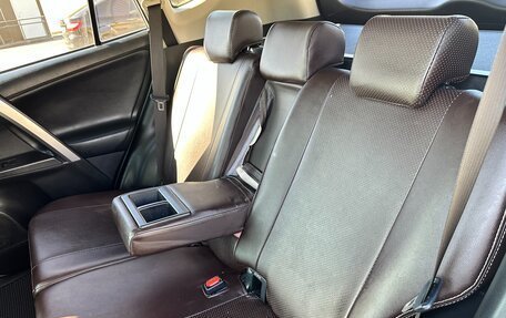 Toyota RAV4, 2017 год, 2 600 000 рублей, 20 фотография