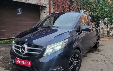 Mercedes-Benz V-Класс, 2016 год, 3 490 000 рублей, 2 фотография