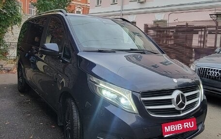 Mercedes-Benz V-Класс, 2016 год, 3 490 000 рублей, 1 фотография