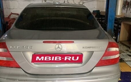 Mercedes-Benz CLK-Класс, 2004 год, 1 700 000 рублей, 3 фотография