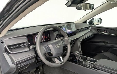 Toyota Camry, 2025 год, 4 199 000 рублей, 9 фотография