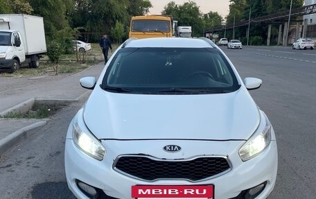 KIA cee'd III, 2013 год, 700 000 рублей, 17 фотография