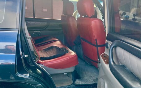 Toyota Land Cruiser 100 рестайлинг 2, 2003 год, 2 350 000 рублей, 7 фотография